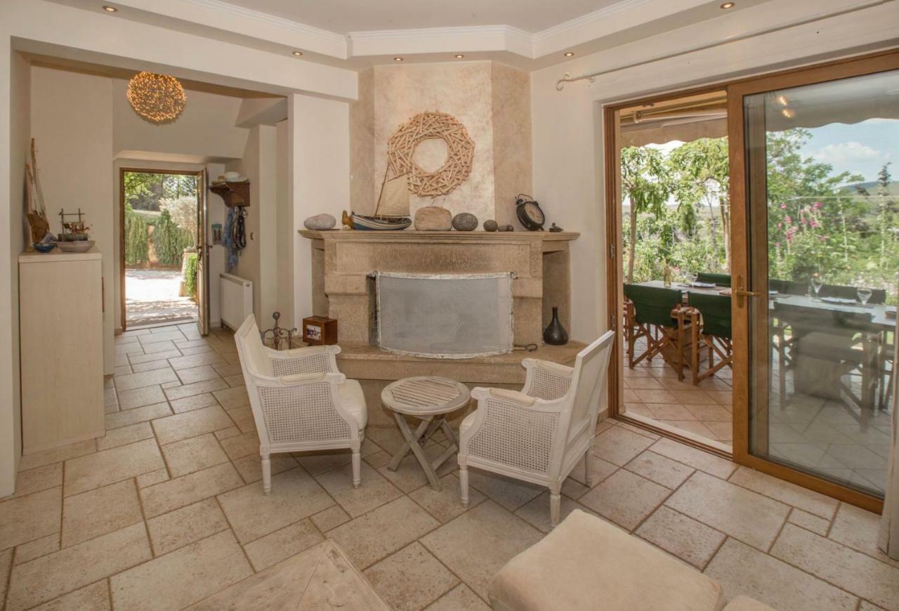 Family Getaway In By Ghh Holiday home *