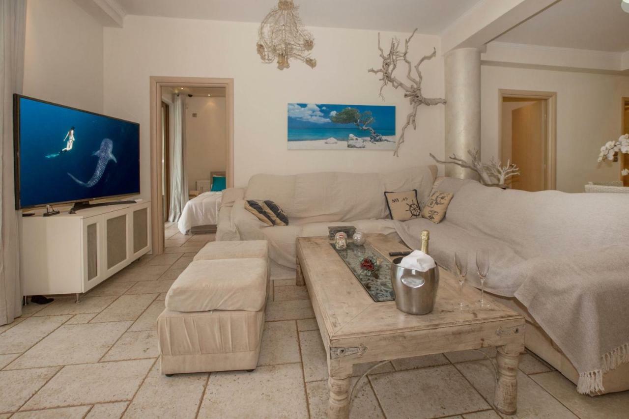 Holiday home Family Getaway In By Ghh *